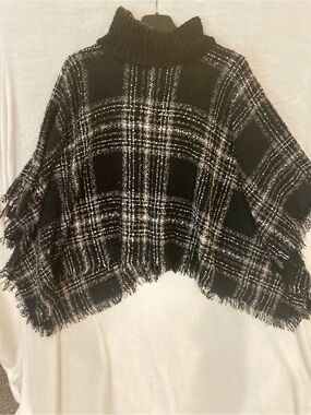 Unbranded Black White Plaid Turtleneck Fringe Poncho OS